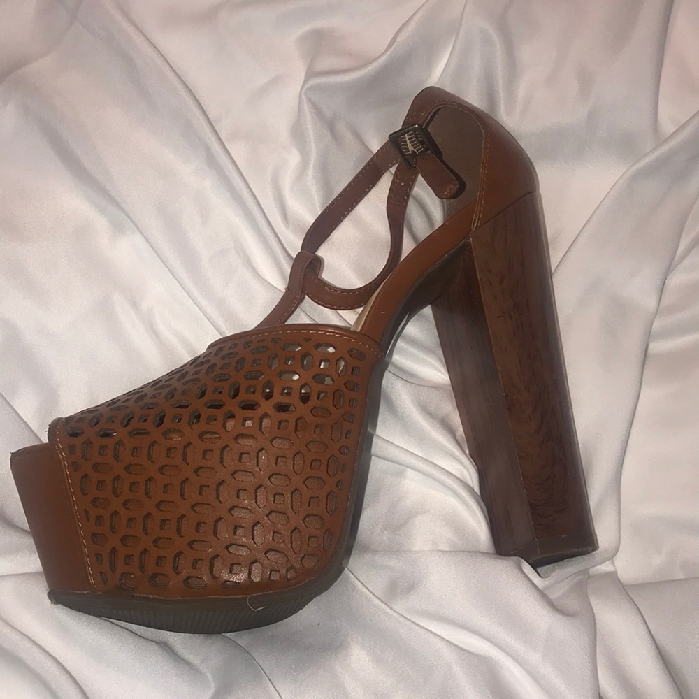 Jessica Simpson platform sandals